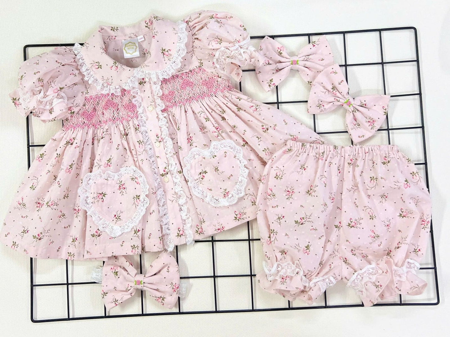 NEW🧚🏻‍♀️Girls FLORAL🌷SWISS DOTS Hand-Smocked 🧵🪡Cotton Nightie Set & Hair Bows🎀🎀