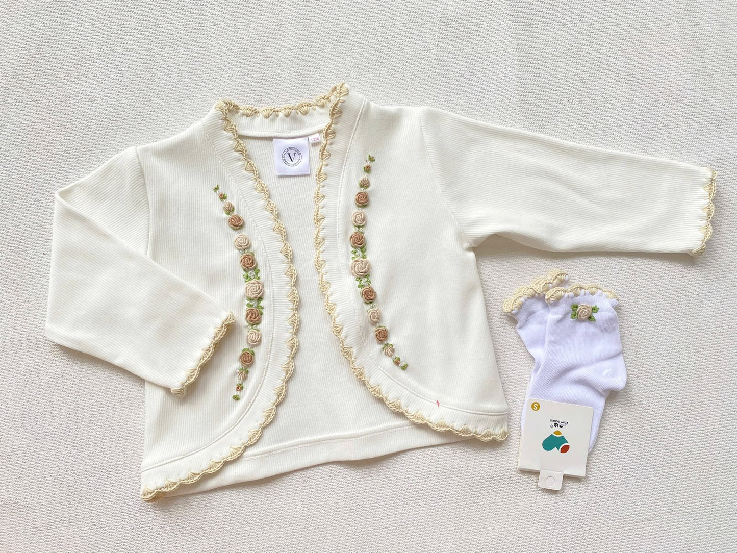 PRE-ORDER & GET NEXT WEEK‼️NEW SEASON🍁🎄OLIVIA CREAM🍦COTTON HAND-EMBROIDERED🧵🪡CARDIGAN, SOCKS & HAIR ACCESSORIES🎀