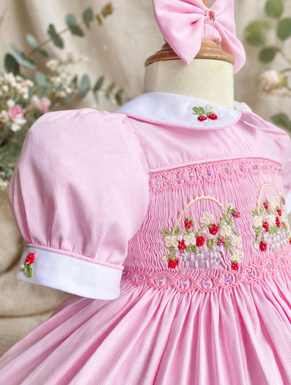 PRE-ORDER & GET NEXT WEEK‼️NEW🎄🧑‍🎄ELIZABETH STRAWBERRY🍓BASKET PINK  HAND-SMOCKED🧵🪡👑DRESS & ACCESSORIES🎀