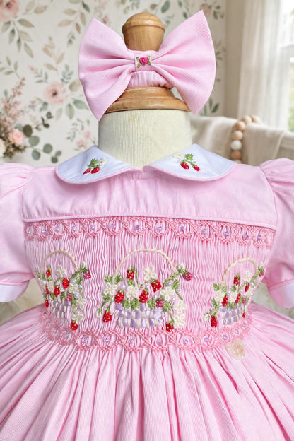 PRE-ORDER & GET NEXT WEEK‼️NEW🎄🧑‍🎄ELIZABETH STRAWBERRY🍓BASKET PINK  HAND-SMOCKED🧵🪡👑DRESS & ACCESSORIES🎀