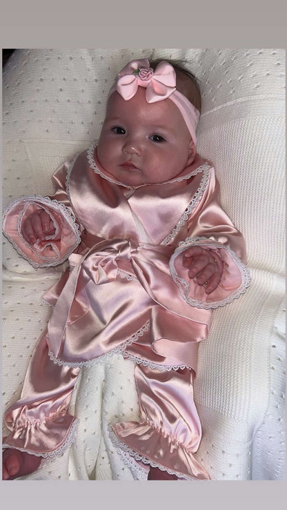 NEW🌸SOFIA BABY PINK SILK/SATIN 🪽DRESSING GOWN, PYJAMAS & BOWS🎀🎀