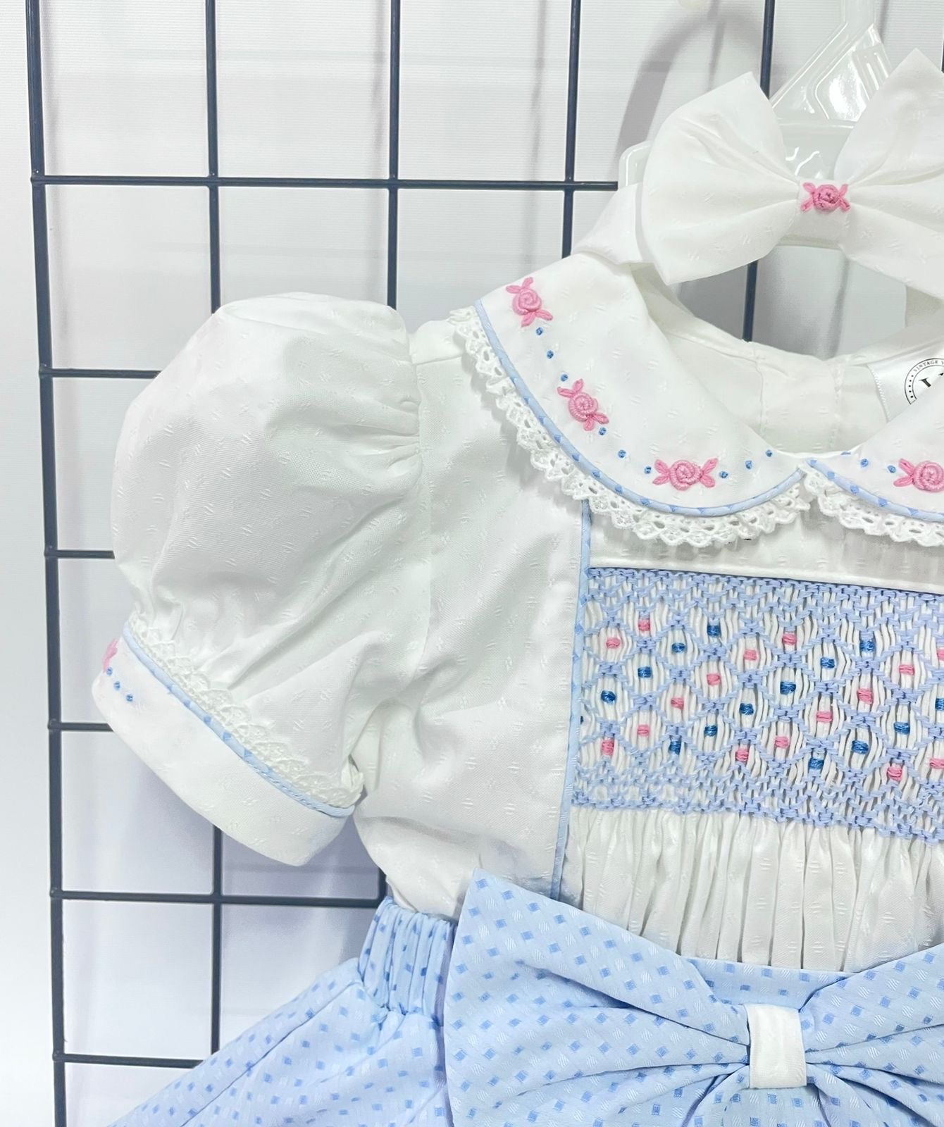 PRE-ORDER&GET NEXT WEEK‼️NEW🤩AUGUSTA BLUE🩵HAND-SMOCKED🧵🪡SKIRT SET AND HAIR BOWS OR HEADBAND 🎀🎀 Baby & Toddler Outfits