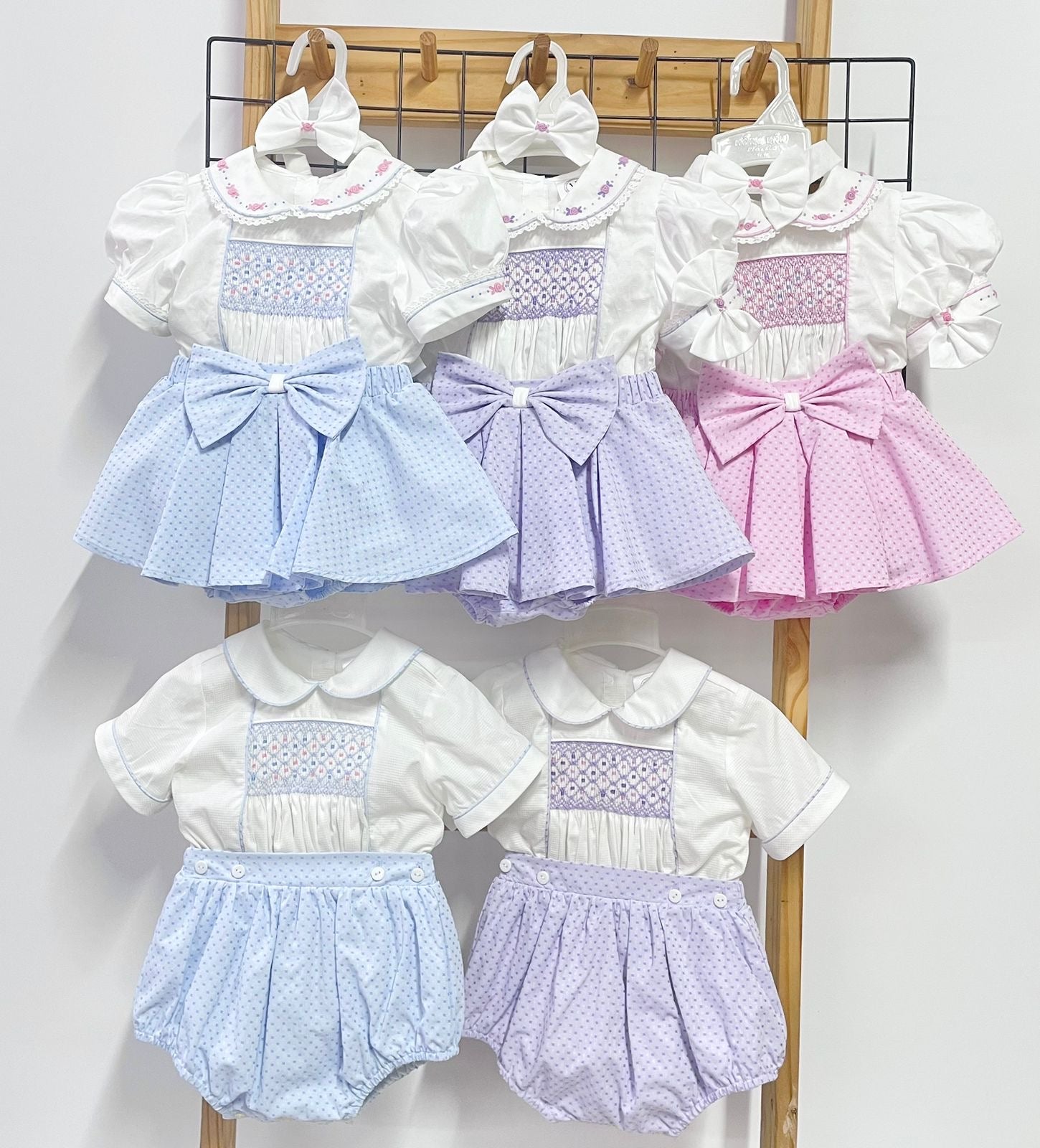 PRE-ORDER&GET NEXT WEEK‼️NEW🤩AUGUSTA BLUE🩵HAND-SMOCKED🧵🪡SKIRT SET AND HAIR BOWS OR HEADBAND 🎀🎀 Baby & Toddler Outfits