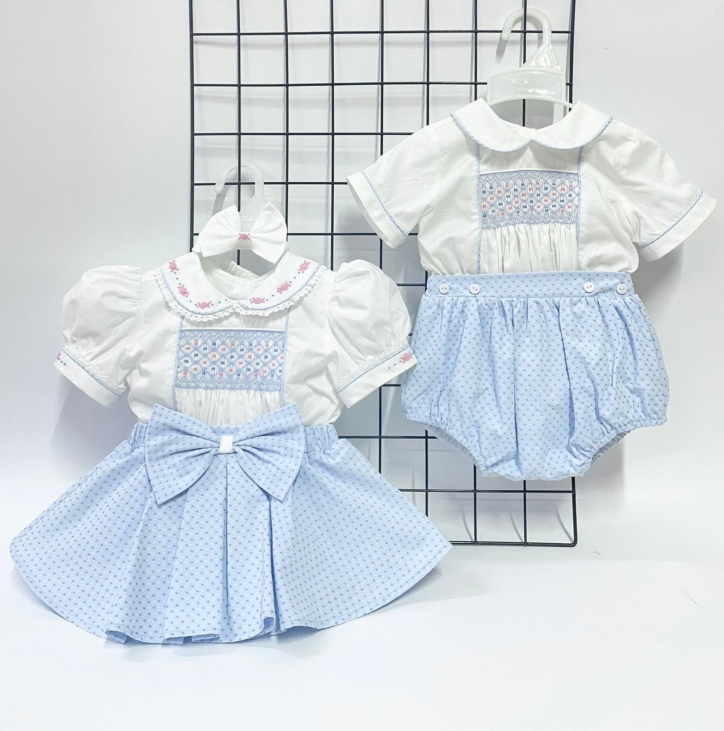 PRE-ORDER&GET NEXT WEEK‼️NEW🤩AUGUSTA BLUE🩵HAND-SMOCKED🧵🪡SKIRT SET AND HAIR BOWS OR HEADBAND 🎀🎀 Baby & Toddler Outfits