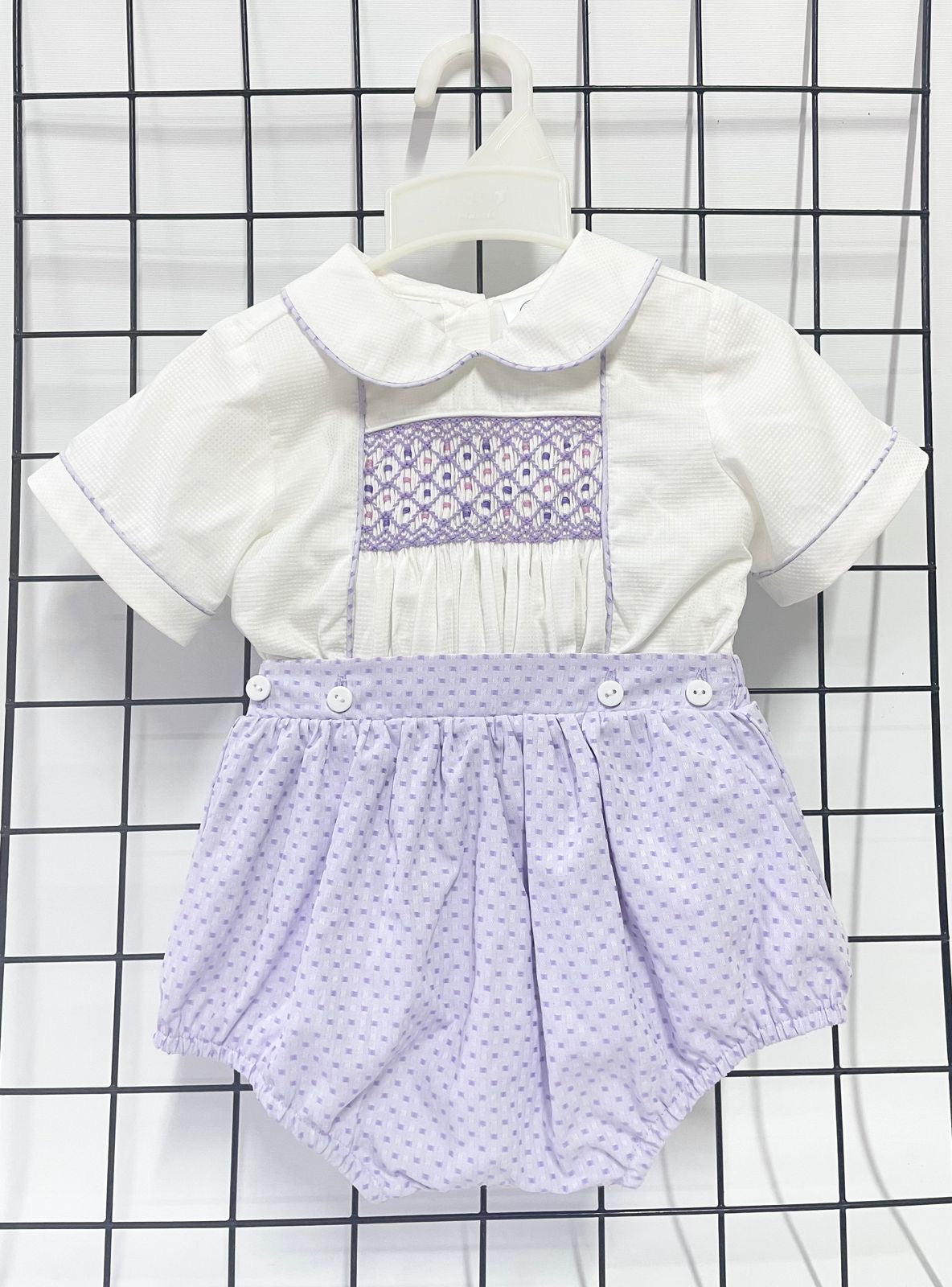 PRE-ORDER&GET NEXT WEEK‼️NEW🤩AUGUST LILAC & WHITE💜HAND-SMOCKED ROMPER SUIT🧵🪡 NB Baby & Toddler Outfits