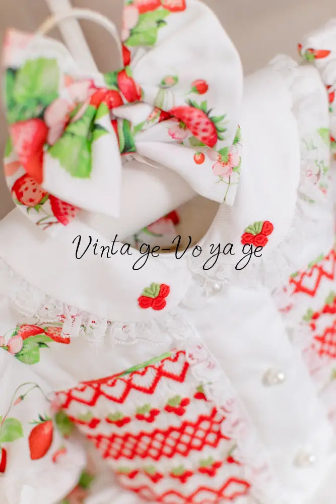 NEW! JUICY HAND-EMBROIDERED🧵🪡DRESS BOWS OR HEADBAND 🎀 Baby & Toddler Dresses