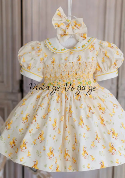 NEW🤩LUCKY🐥DUCK PRINTED HAND-SMOCKED🧵🪡👑DRESS & HAIR ACCESSORIES🎀🎀 Baby & Toddler Dresses
