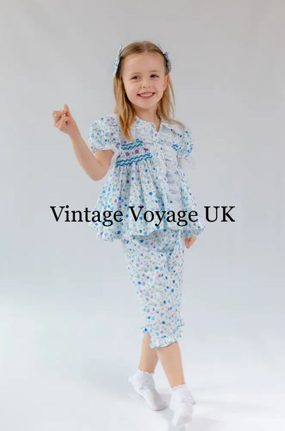 NEW🤩SUNNY🩵BLUE FLORAL💐HAND-SMOCKED PYJAMA,GOWN & HAIR BOWS🎀 pyjama set