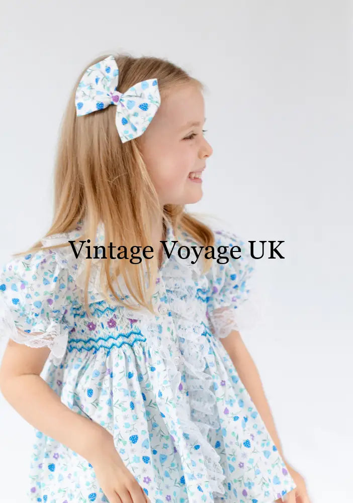 NEW🤩SUNNY🩵BLUE FLORAL💐HAND-SMOCKED PYJAMA,GOWN & HAIR BOWS🎀 pyjama set