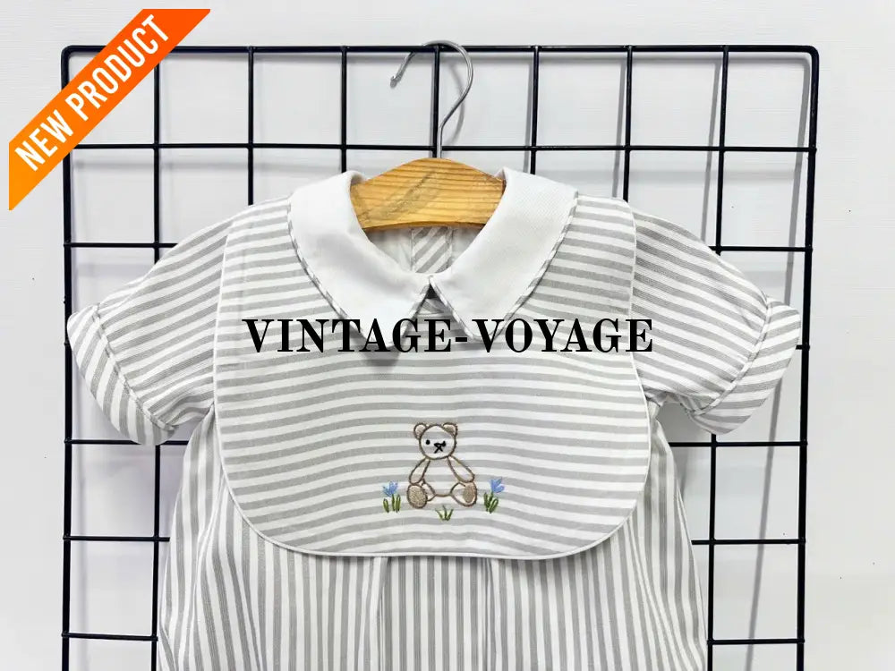 PRE ORDER&GET NEXT WEEK!NEW🤩TEDDY SILVER/GREY STRIPED HAND EMBROIDERED🧵🪡BABY BOYS ROMPER & BIB🦒 Baby & Toddler Outfits