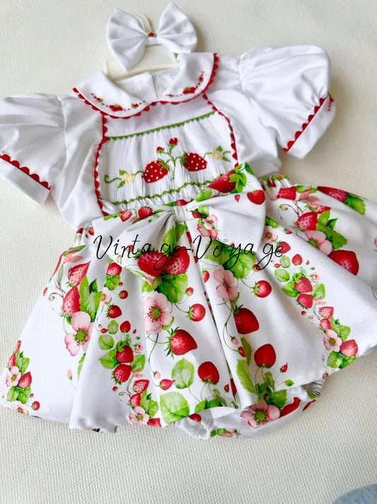 PRE-ORDER & GET IT NEXT WEEK! JUISY STRAWBERRY PRINT HAND-SMOCKED🧵🪡SKIRT SET AND HAIR BOWS OR HEADBAND 🎀🎀 3-6 months