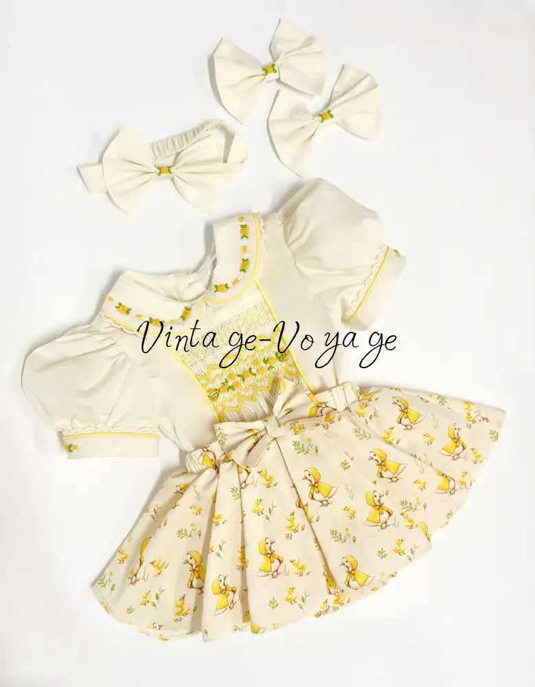 PRE-ORDER & GET NEXT WEEK! LUCKY DUCK PRINT HAND-SMOCKED🧵🪡SKIRT SET AND HAIR BOWS OR HEADBAND 🎀🎀 3M Baby & Toddler