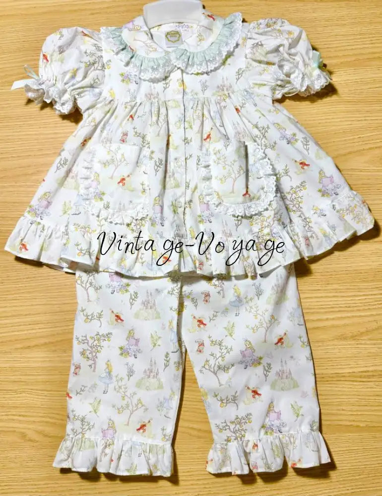 PRE-ORDER & GET NEXT WEEK‼️NEW🌸HANDMADE ALICE IN WONDERLAND🧚‍♂️CUSTOM PRINTED💕PYJAMA & HAIR ACCESSORIES SET🎀 - pyjama