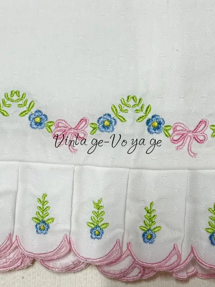 PRE-ORDER & GET NEXT WEEK‼️NEW🤩MARY WHITE & PINK 👑🕊️COTTON HAND-EMBROIDERED🧵🪡 PYJAMA SET🎀 pyjama set