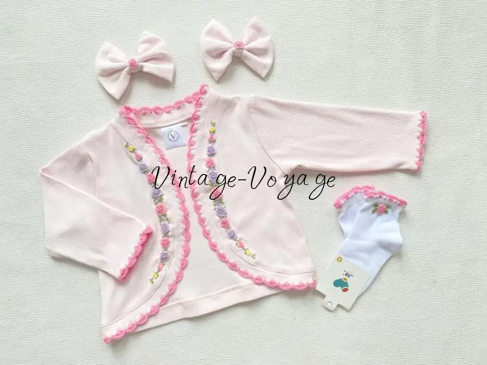 PRE-ORDER & GET NEXT WEEK‼️NEW SEASON🍁OLIVIA BABY PINK🌸COTTON HAND-EMBROIDERED🧵🪡CARDIGAN SOCKS & HAIR ACCESSORIES🎀 - 1M
