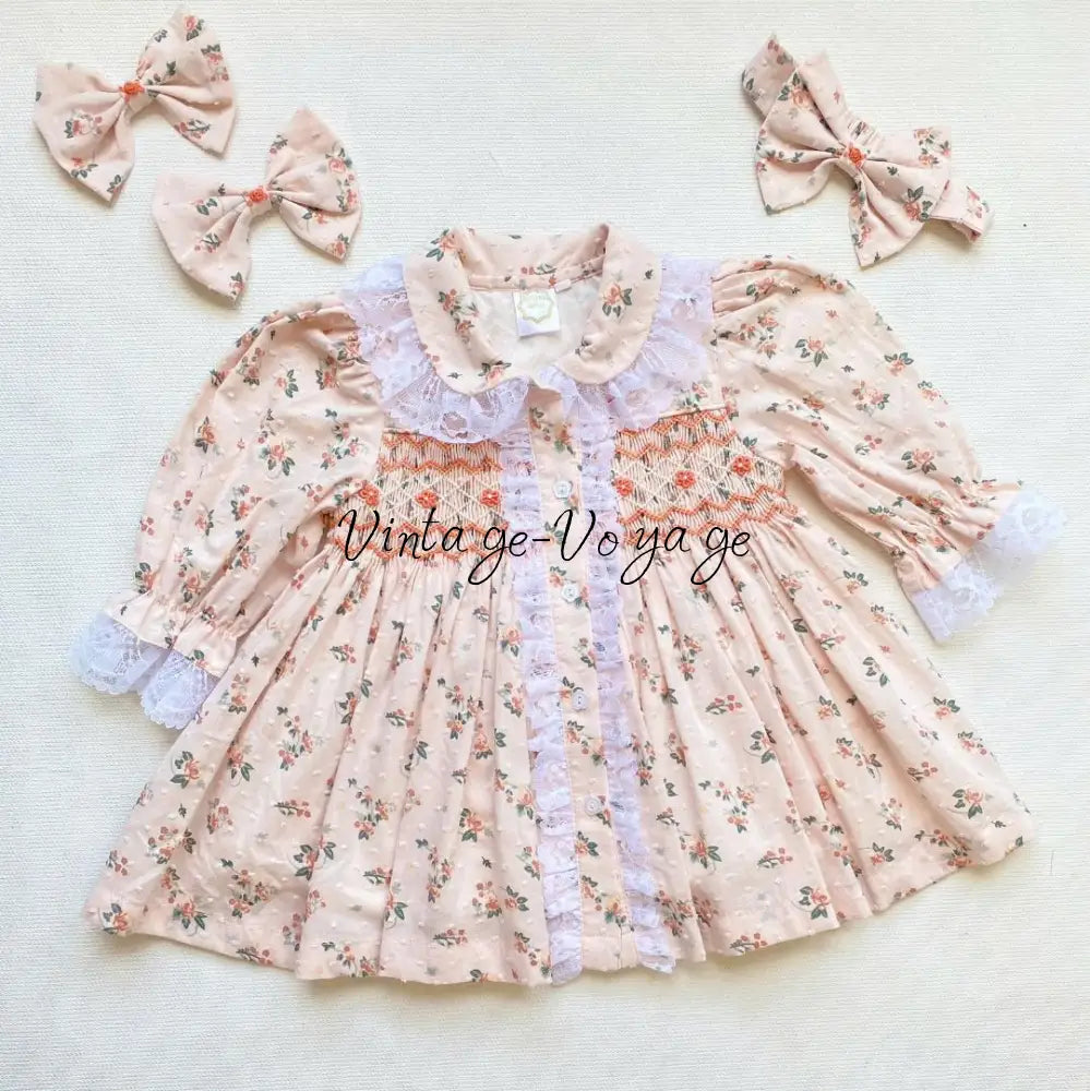 PRE-ORDER NOW & GET NEXT WEEK!NEW!BETSY SWISS DOT PEACH FLORAL💐HAND-SMOCKED PYJAMA,GOWN & HAIR BOWS🎀 pyjama set