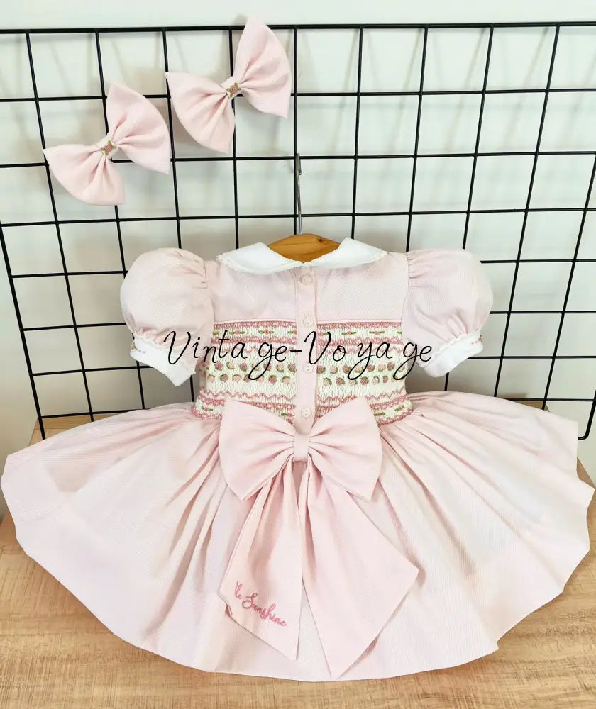 PRE-ORDER🤩NEW! PALOMA BABY PINK FRONT & BACK HAND-SMOCKED🧵🪡DRESS,PANTIES & BOWS🎀 Baby & Toddler Dresses