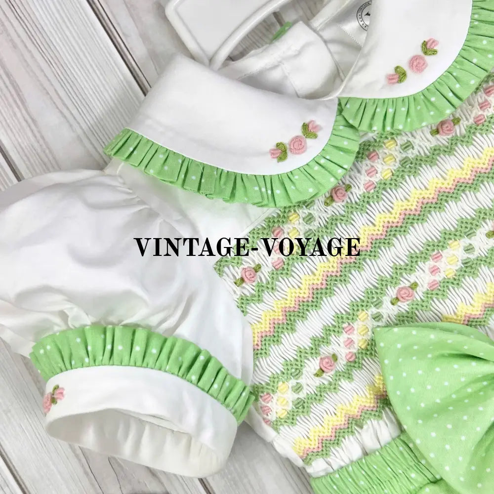 PRE-ORDER NOW & GET NEXT WEEK😍ROMY 🍀💚GRASS GREEN HAND-SMOCKED🧵🪡SHORTS SET BONNET AND HAIR BOWS OR HEADBAND 🎀🎀 Baby &