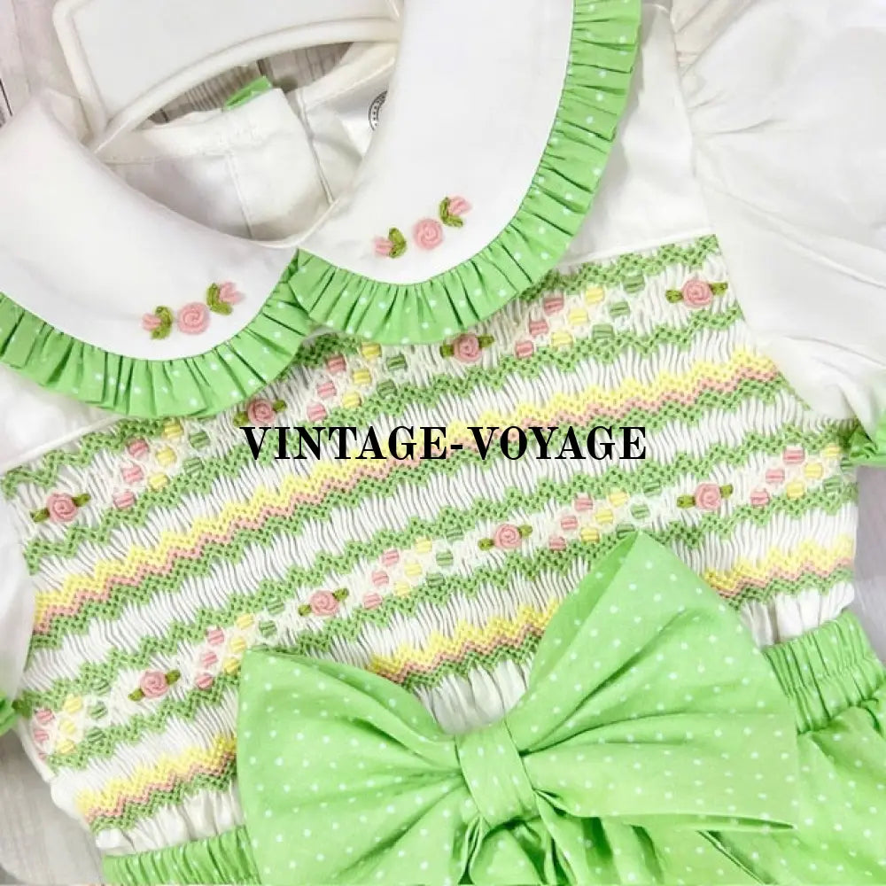 PRE-ORDER NOW & GET NEXT WEEK😍ROMY 🍀💚GRASS GREEN HAND-SMOCKED🧵🪡SHORTS SET BONNET AND HAIR BOWS OR HEADBAND 🎀🎀 Baby &