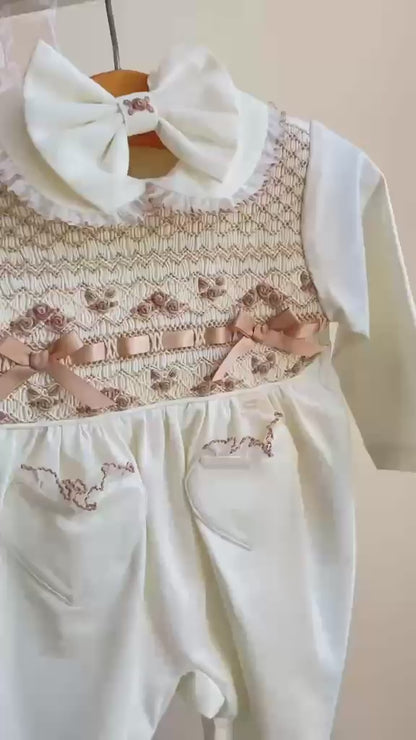 PRE-ORDER NOW & GET IT SOON‼️NEW🧁UNIQUE HAND-SMOCKED🧵🪡👑& HAND-EMBROIDERED BELLA BABY BLANKET👼