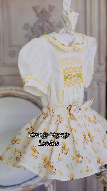 NEW🤩LUCKY👑DUCK 🐥PRINT HAND-SMOCKED🧵🪡SKIRT SET AND HAIR BOWS OR HEADBAND 🎀🎀