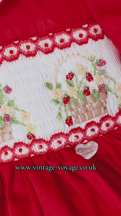 NEW🎄🧑‍🎄ELIZABETH STRAWBERRY🍓BASKET HAND-SMOCKED🧵🪡👑DRESS & ACCESSORIES🎀