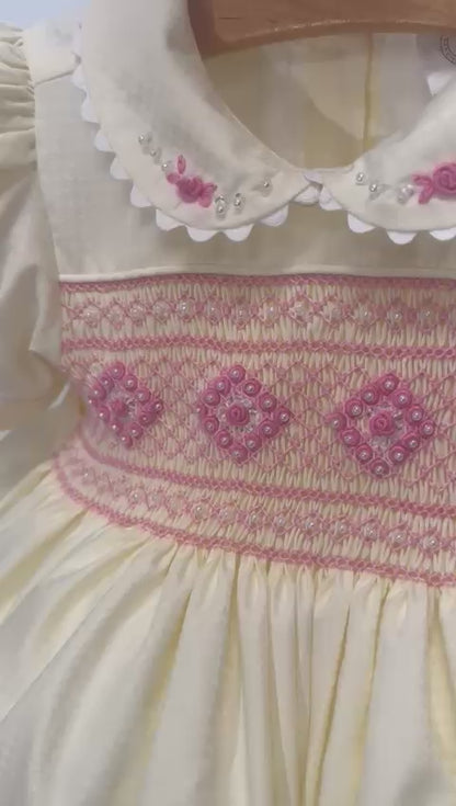 PRE-ORDER NOW & GET NEXT WEEK‼️NEW🤩MOLLY CREAM & PINK🩷HAND-SMOCKED🧵🪡👑DRESS,PANTIES (6M-24M) & BOWS OR HEADBAND🎀