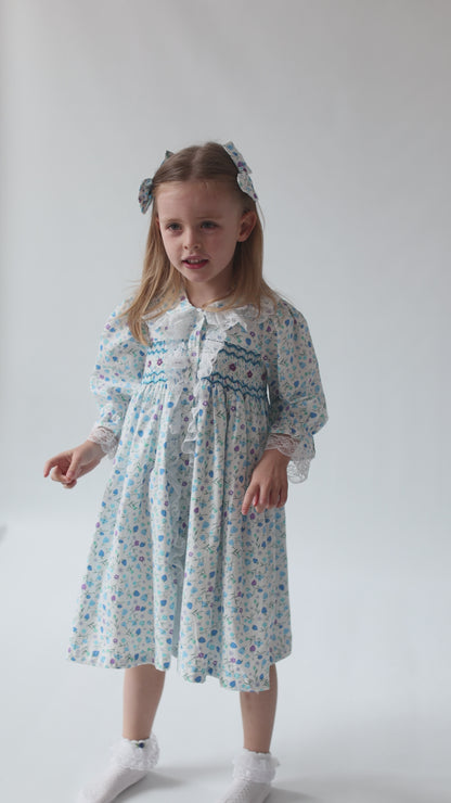 SUNNY🩵BLUE FLORAL💐HAND-SMOCKED PYJAMA,GOWN & HAIR BOWS🎀