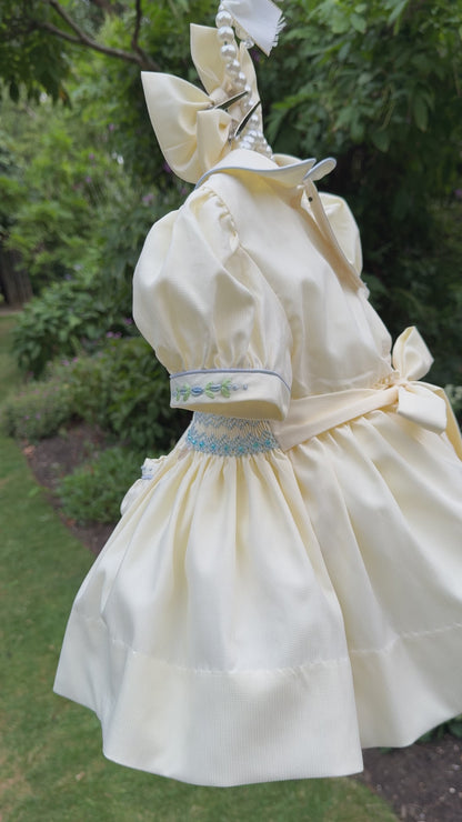 NEW😍LINA BALLERINA🩰CREAM & BLUE🩵HAND-SMOCKED🧵🪡DRESS & ACCESSORIES🎀